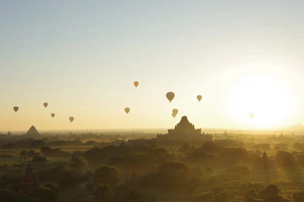 投稿写真：朝日のバガン遺跡