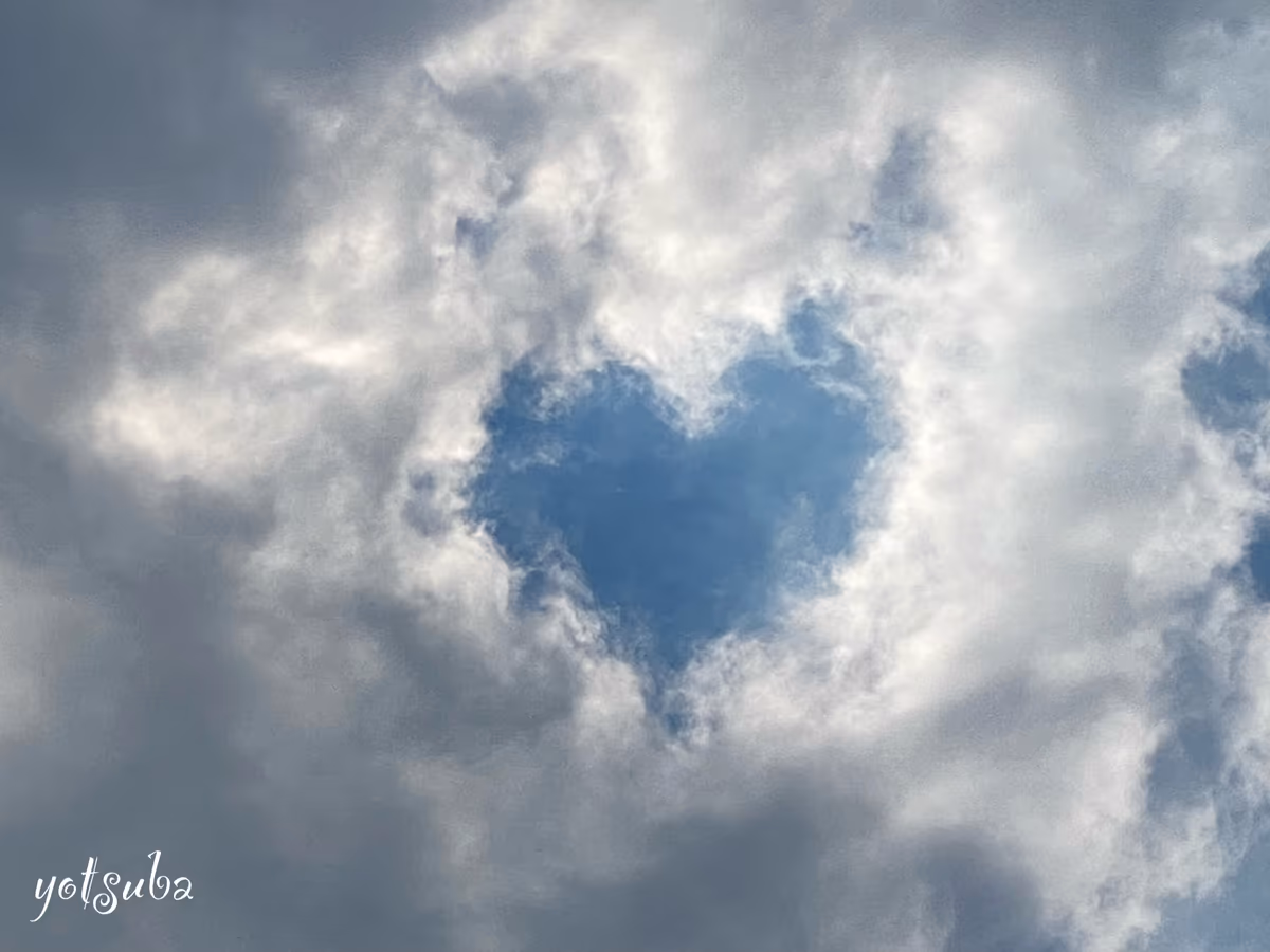 投稿写真：雲の切れ間のハート