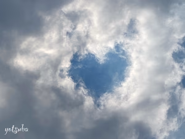 投稿：雲の切れ間のハート