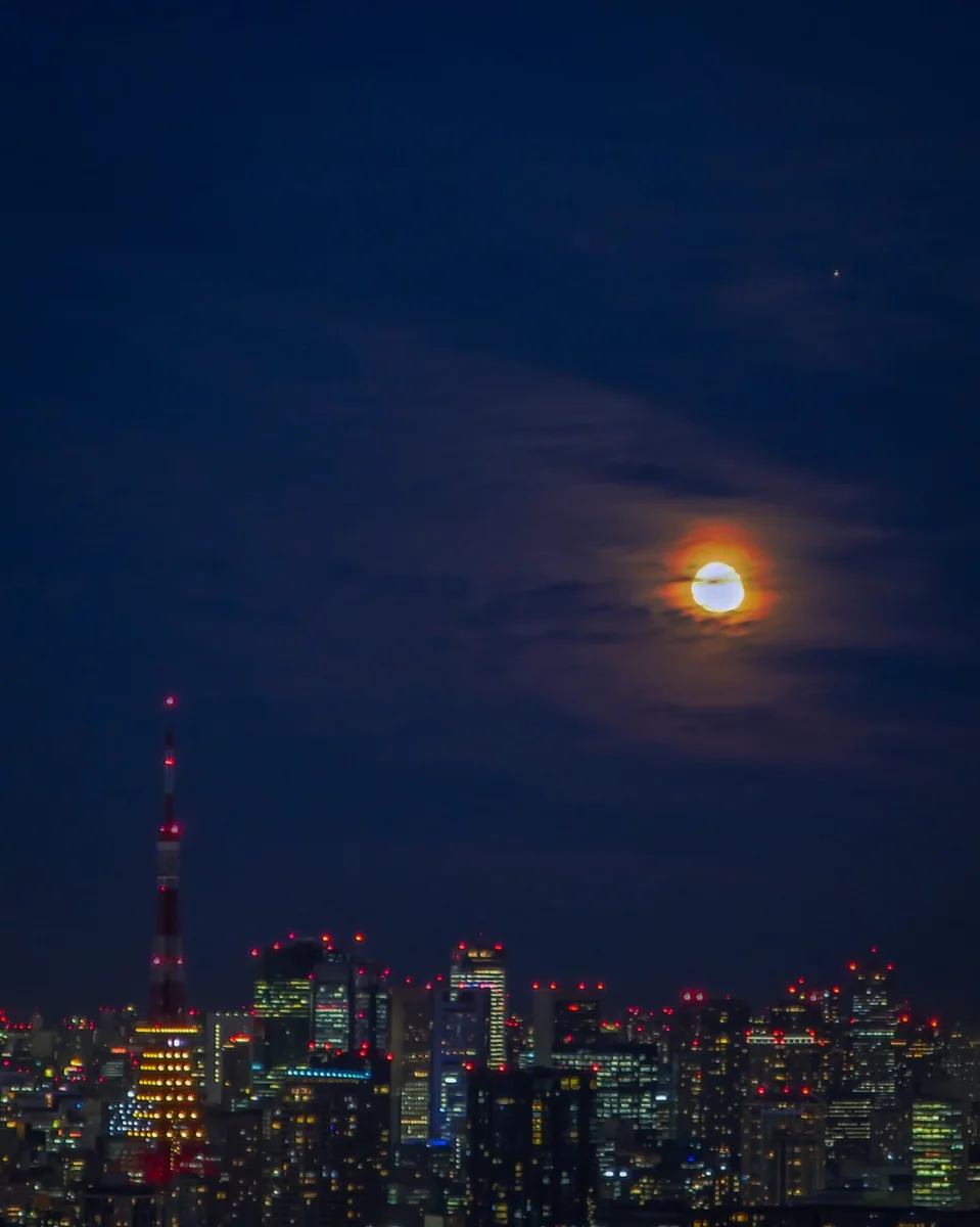 投稿写真：東京タワーと満月と火星