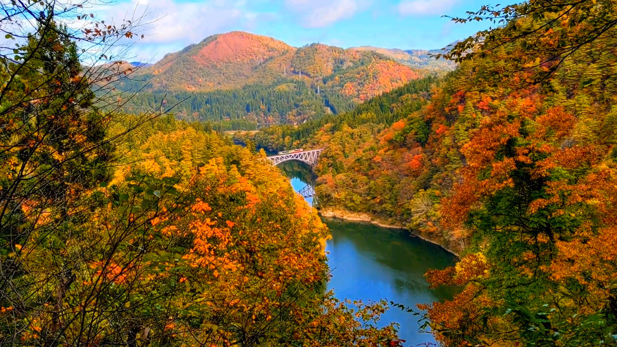 投稿写真：紅葉の第一只見川橋梁