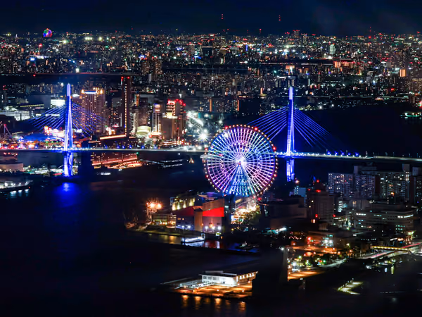 投稿：大阪ベイエリアの夜〜虹色に煌めく大観覧車と宝石箱のような街〜