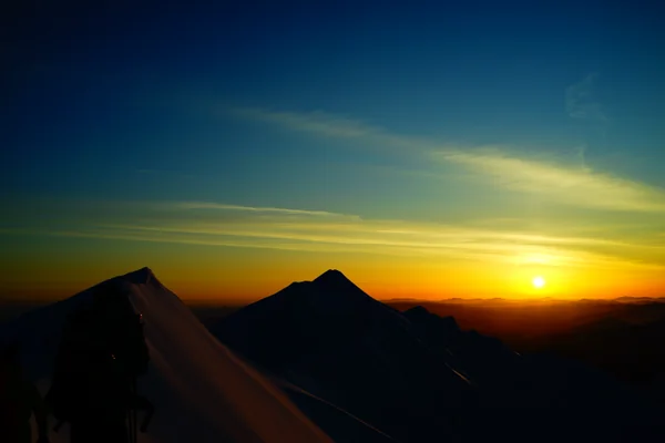 投稿：「大山より剣が峰を望む」