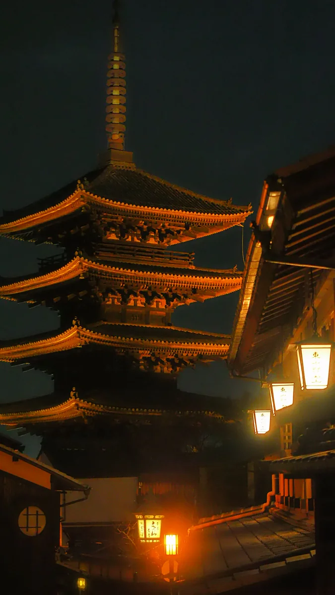 投稿写真：闇夜　八坂の塔