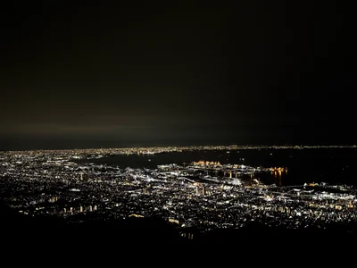 投稿：日本三大夜景 1000万ドルの夜景⭐️掬星台