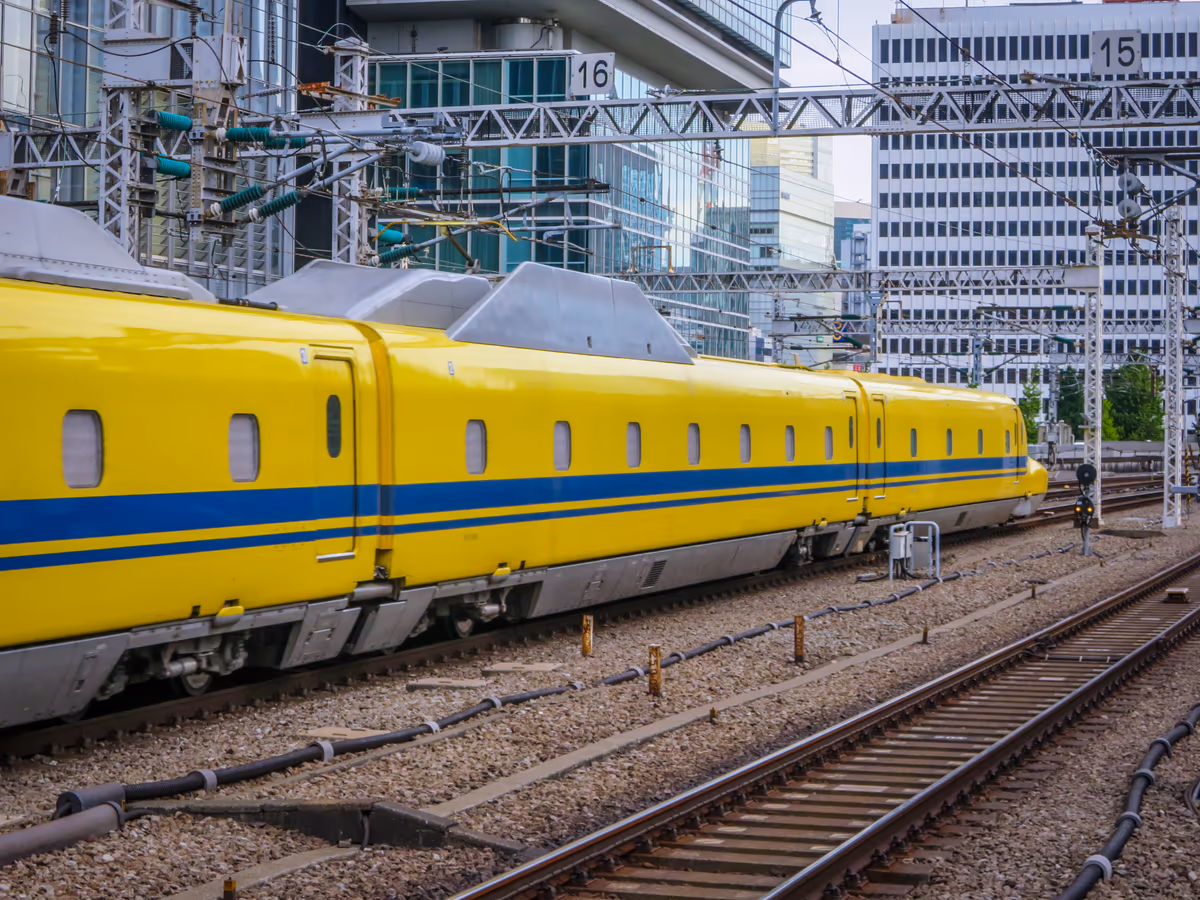 投稿写真：東京駅に到着する上りドクターイエロー