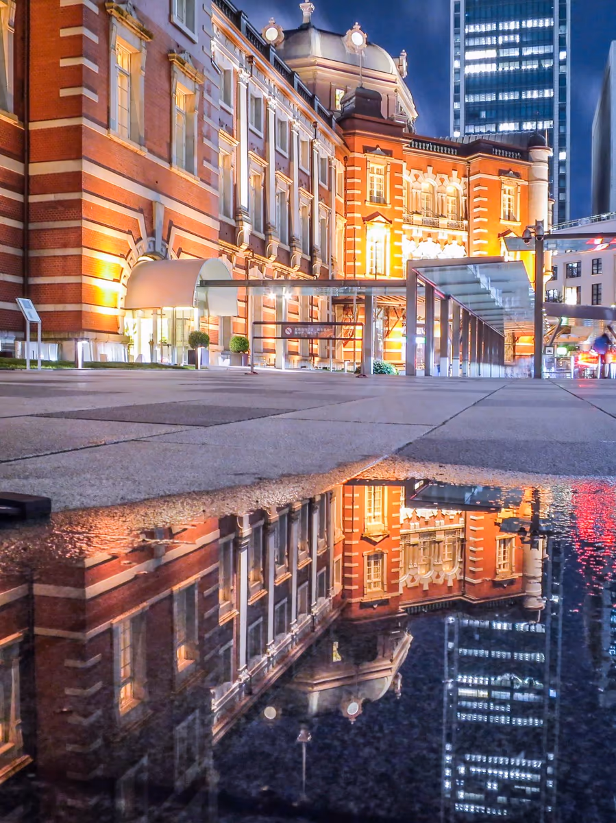 投稿写真：東京駅丸の内駅舎の夜景リフレクション