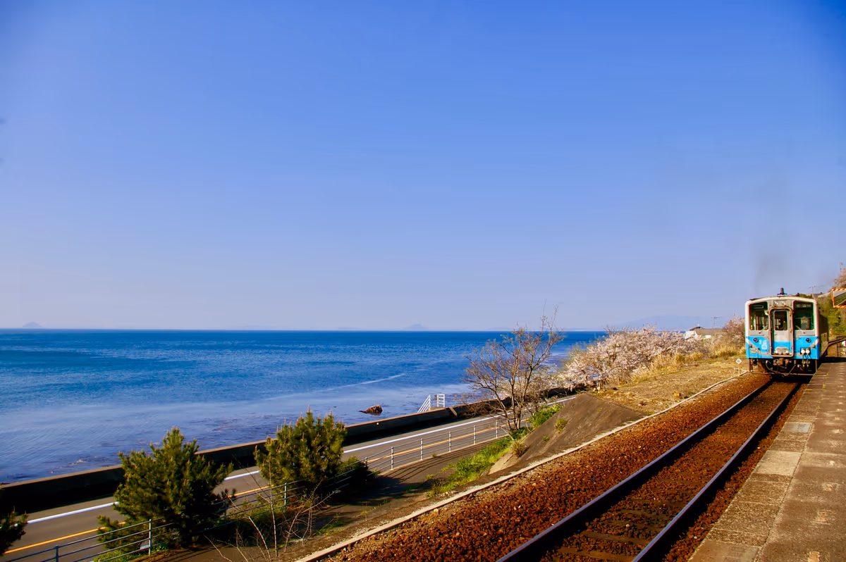 投稿写真：海沿い電車