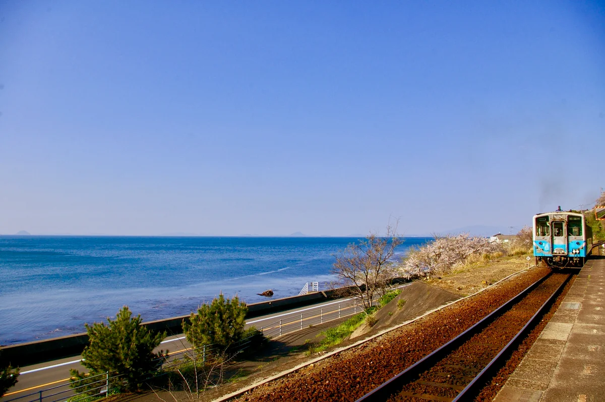 投稿写真：海沿い電車