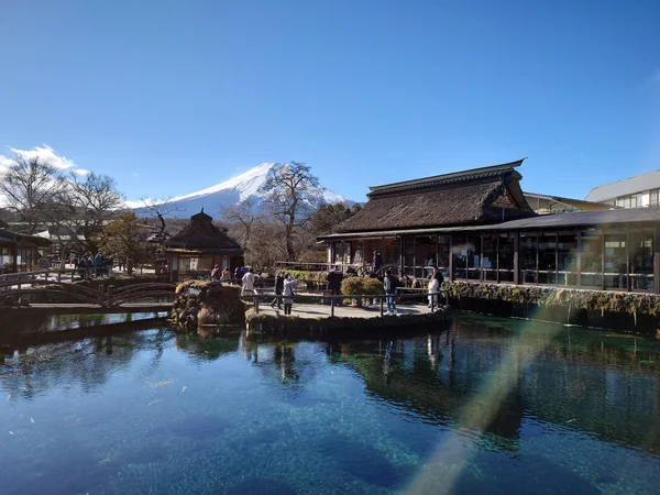 投稿：忍野八海　冬空の富士