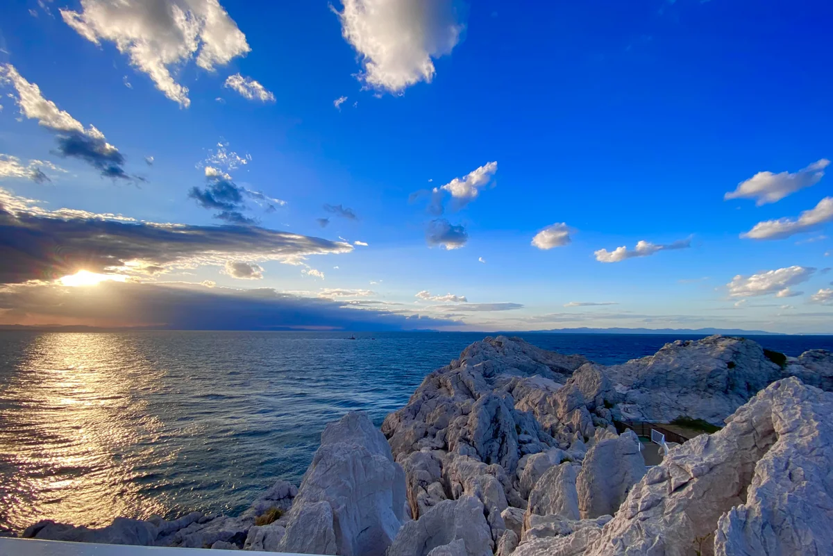 投稿写真：約2億5000万年前にできた太古の海岸にある「白崎海洋公園」