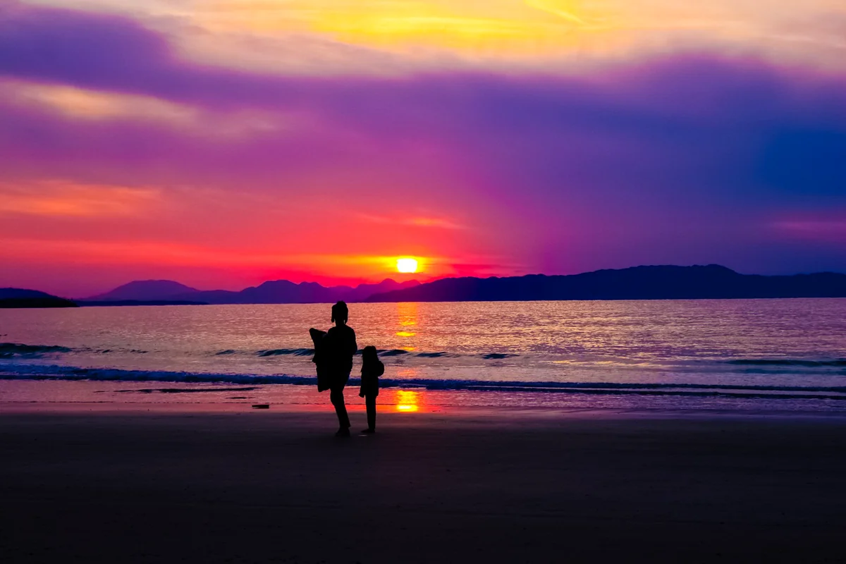 投稿写真：親子と夕日