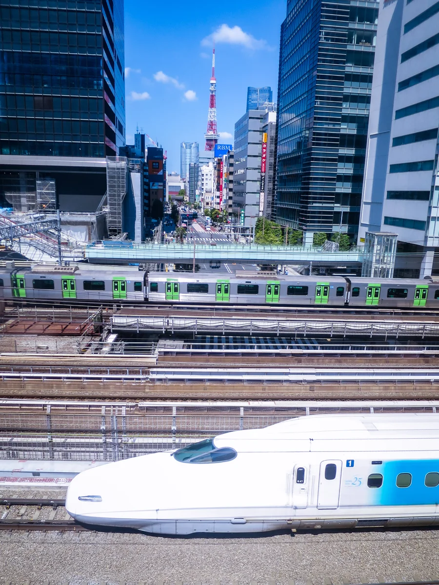 投稿写真：東京タワーとディズニー新幹線