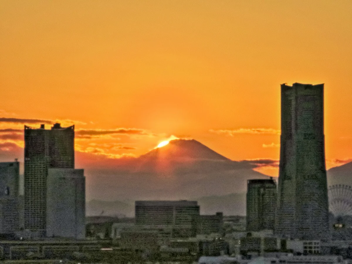 投稿写真：山腹ダイヤモンド富士最後の輝き