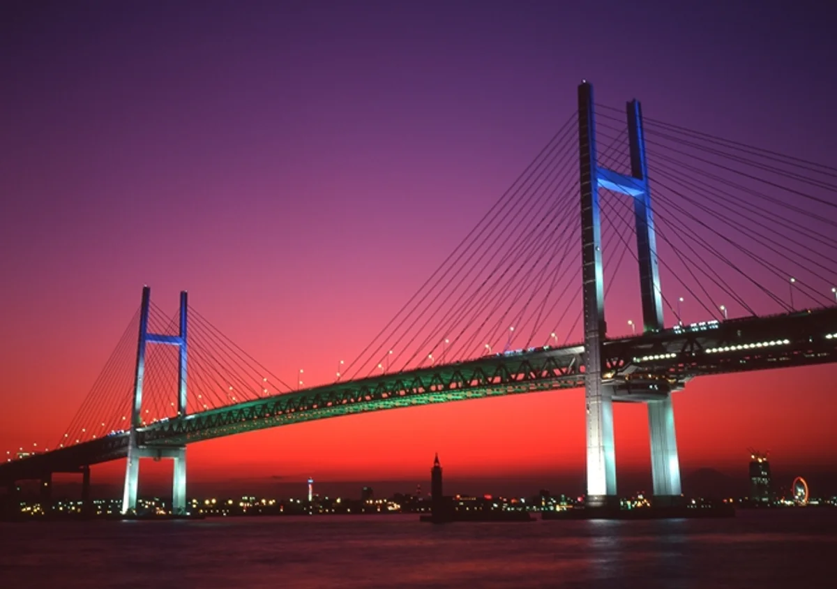 投稿写真：夕焼けに染まる横浜ベイブリッジ