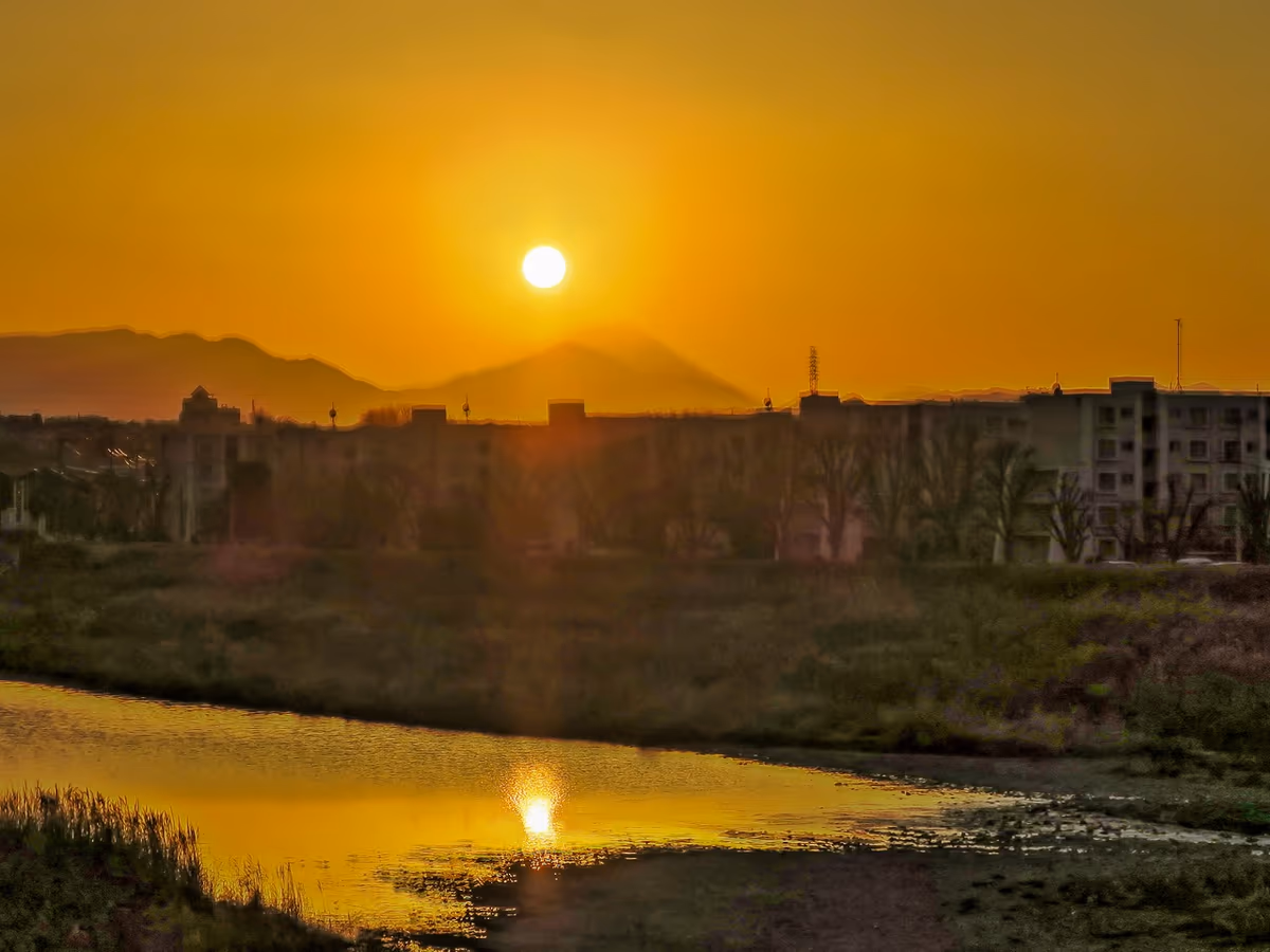 投稿写真：夕日リフレクション