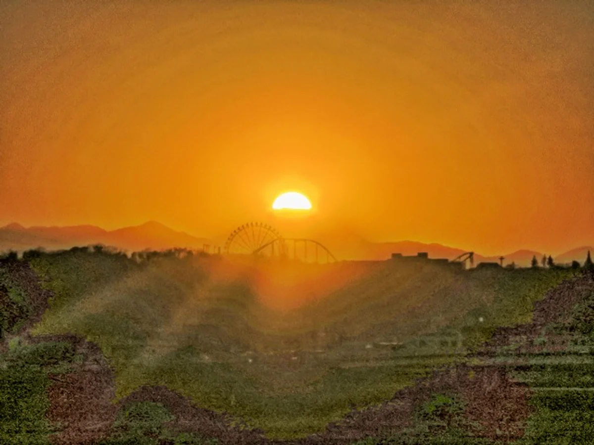 投稿写真：観覧車とダイヤモンド富士