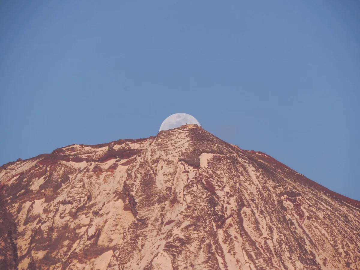 投稿写真：剣ヶ峰からの小望月の出