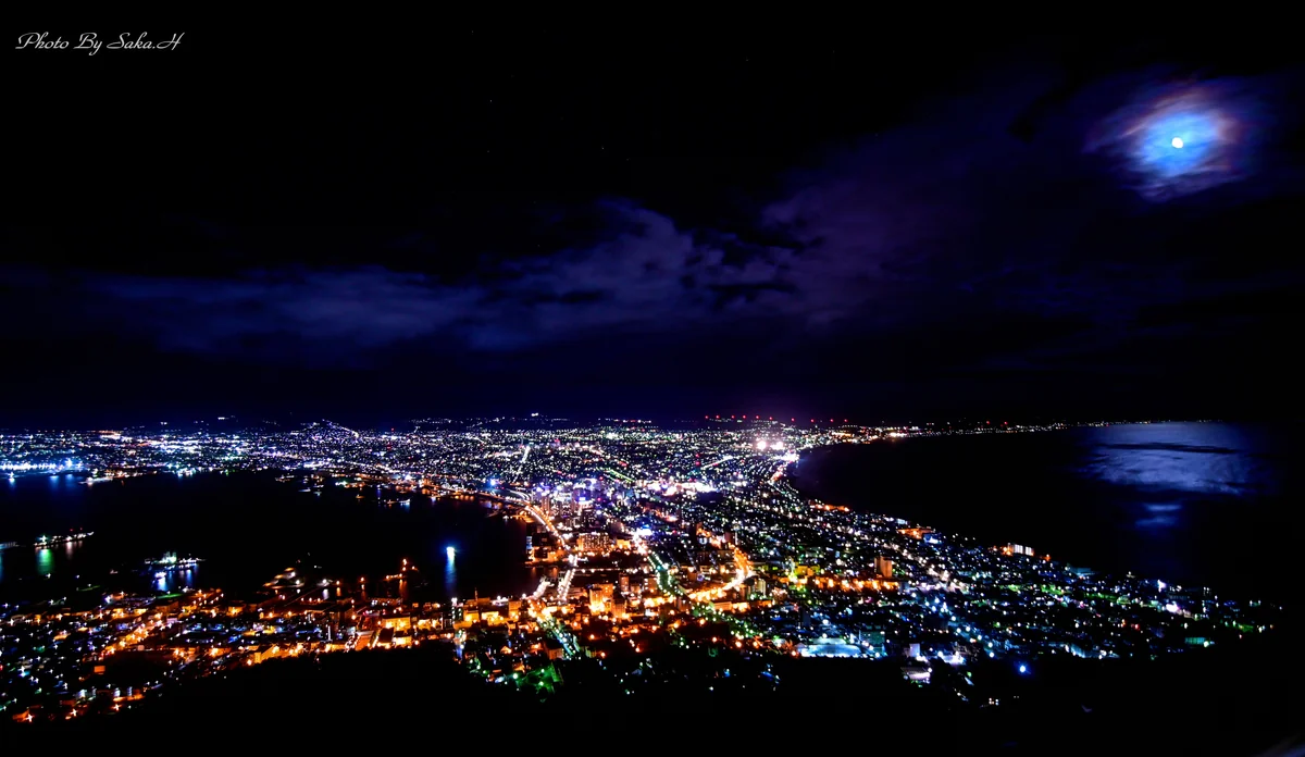 投稿写真：彩雲と夜景