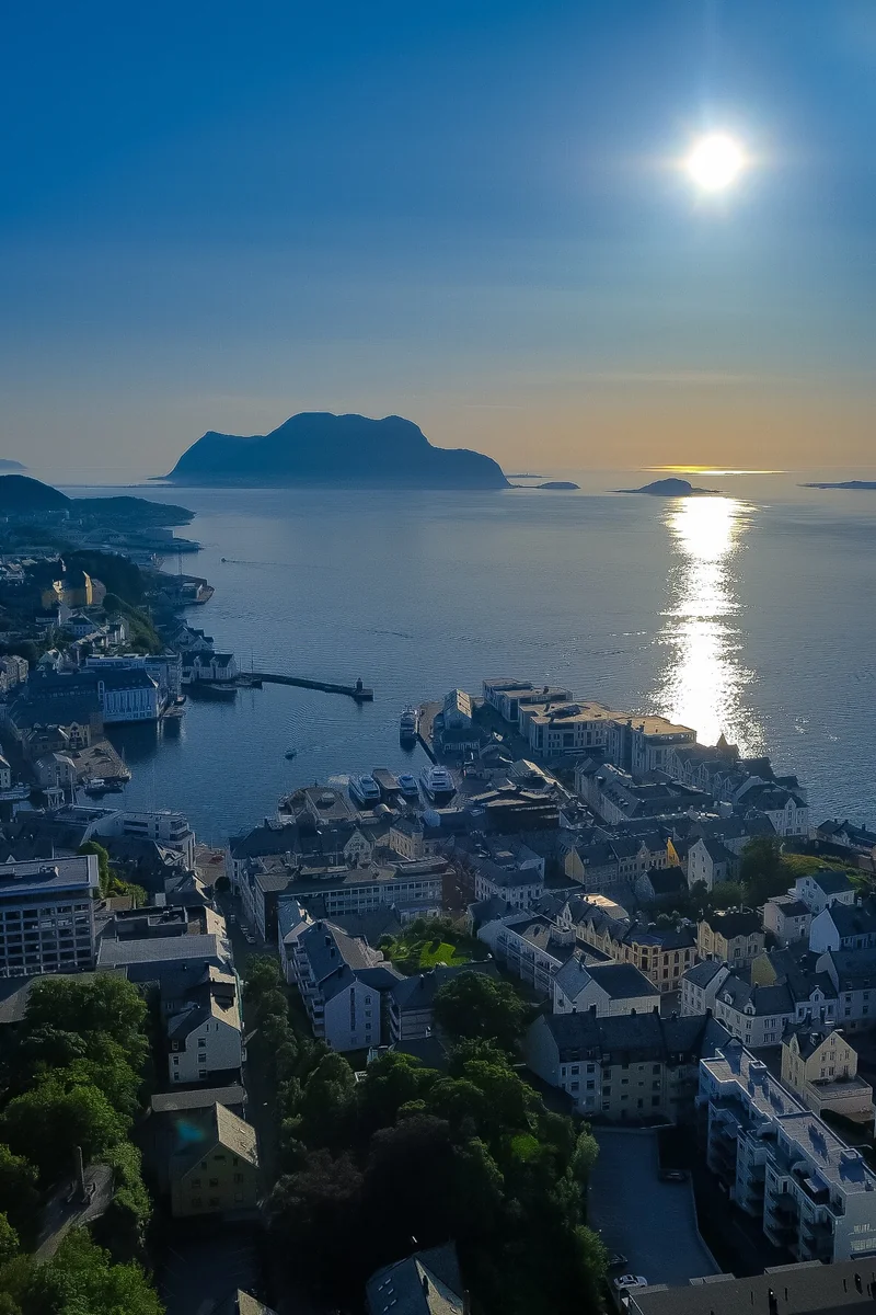 投稿写真：ノルウェー／オーレスンの白夜