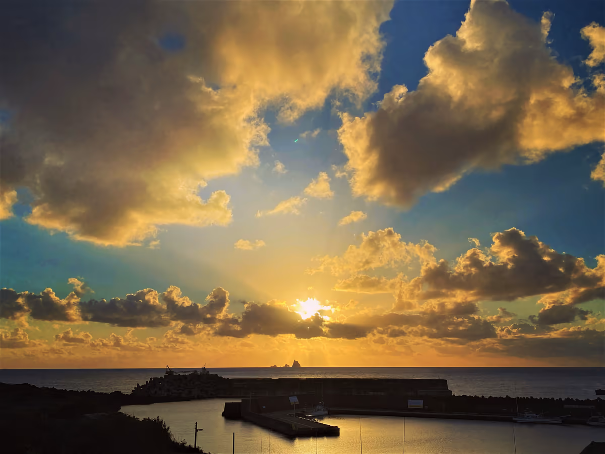 投稿写真：ハートの太陽が沈むサンセット