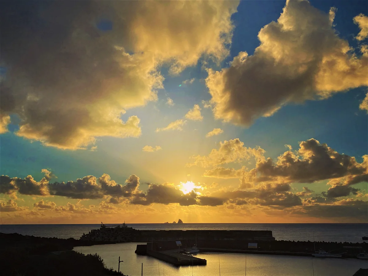 投稿写真：ハートの太陽が沈むサンセット