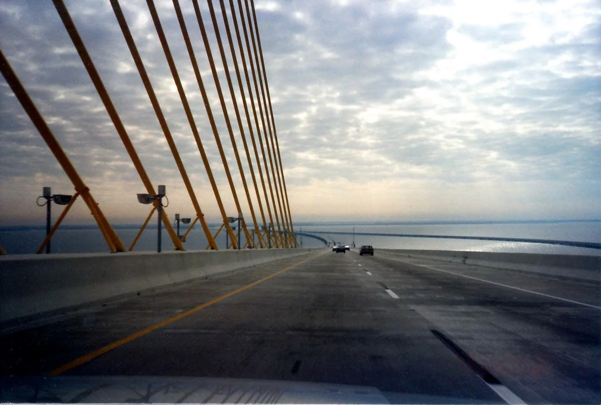 投稿写真：タンパ湾に架かる橋