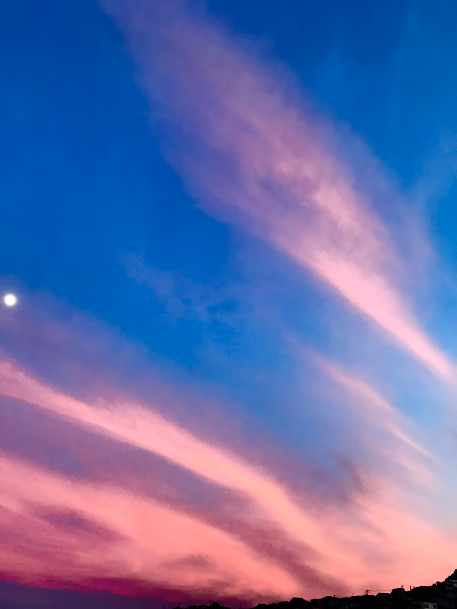 投稿写真：空が燃えている