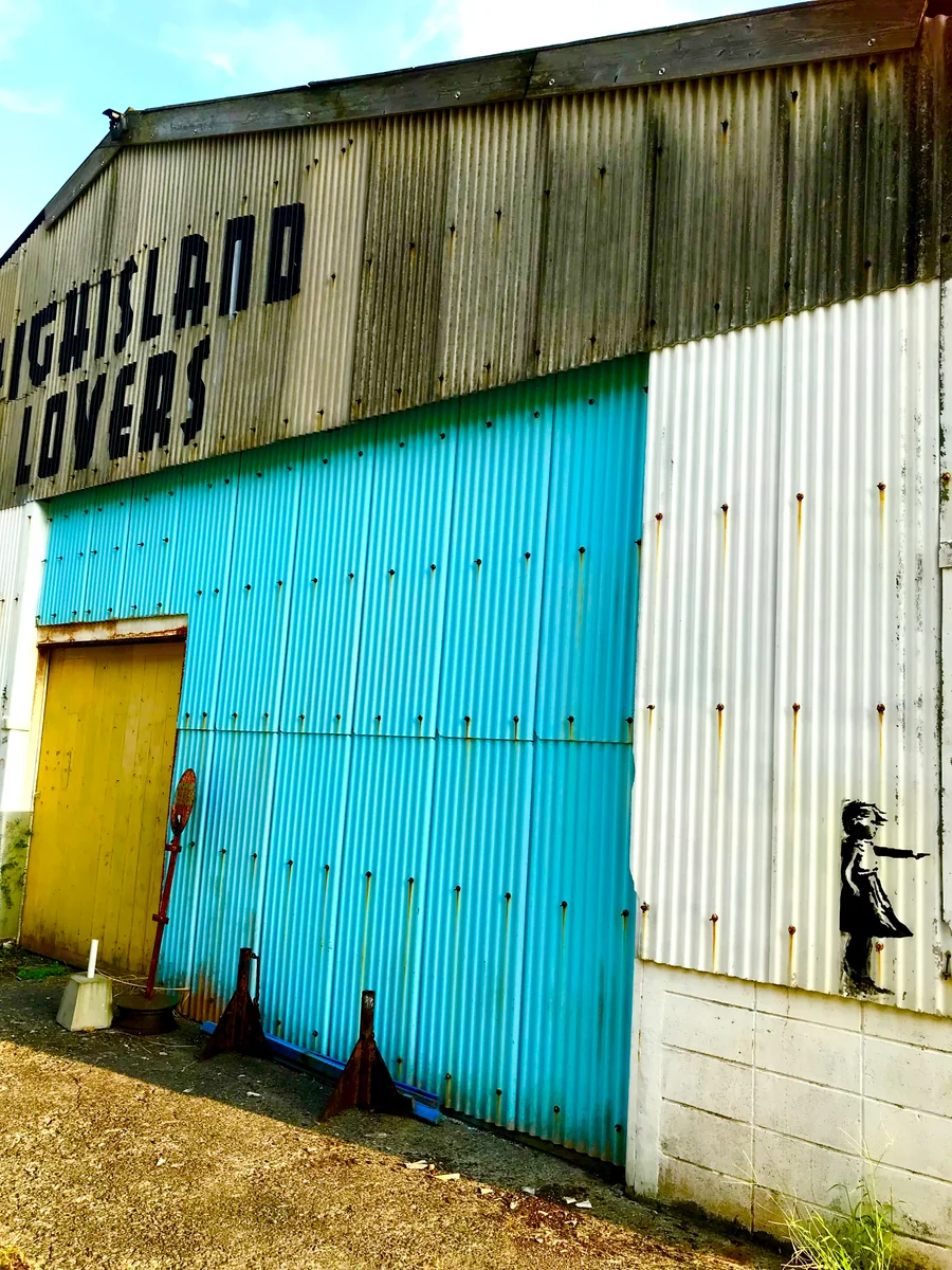 投稿写真：バンクシーが好みそうな建物に