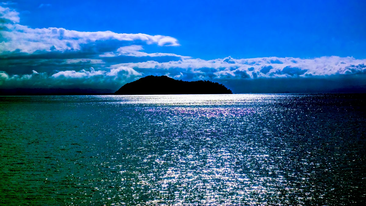 投稿写真：翡翠色に輝く