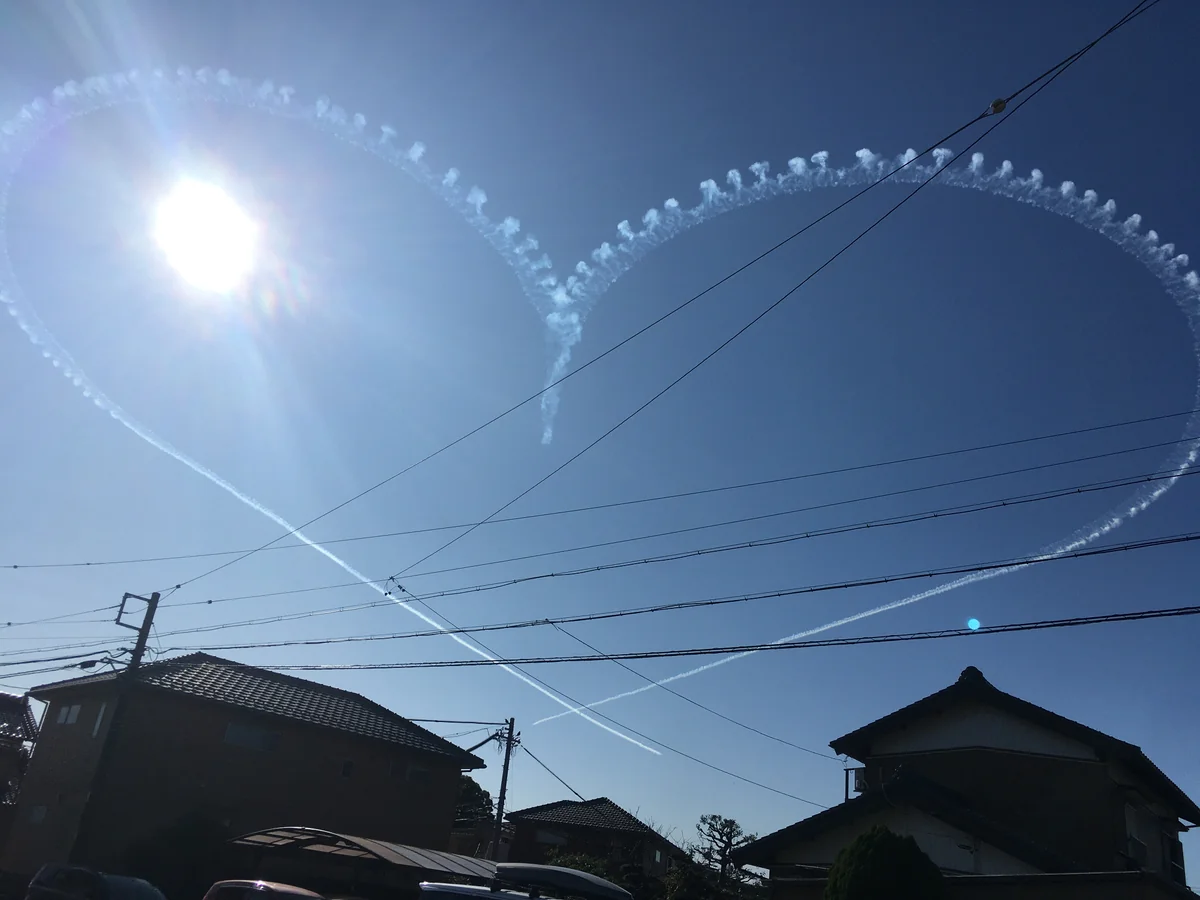 投稿写真：ブルーインパルスのハート