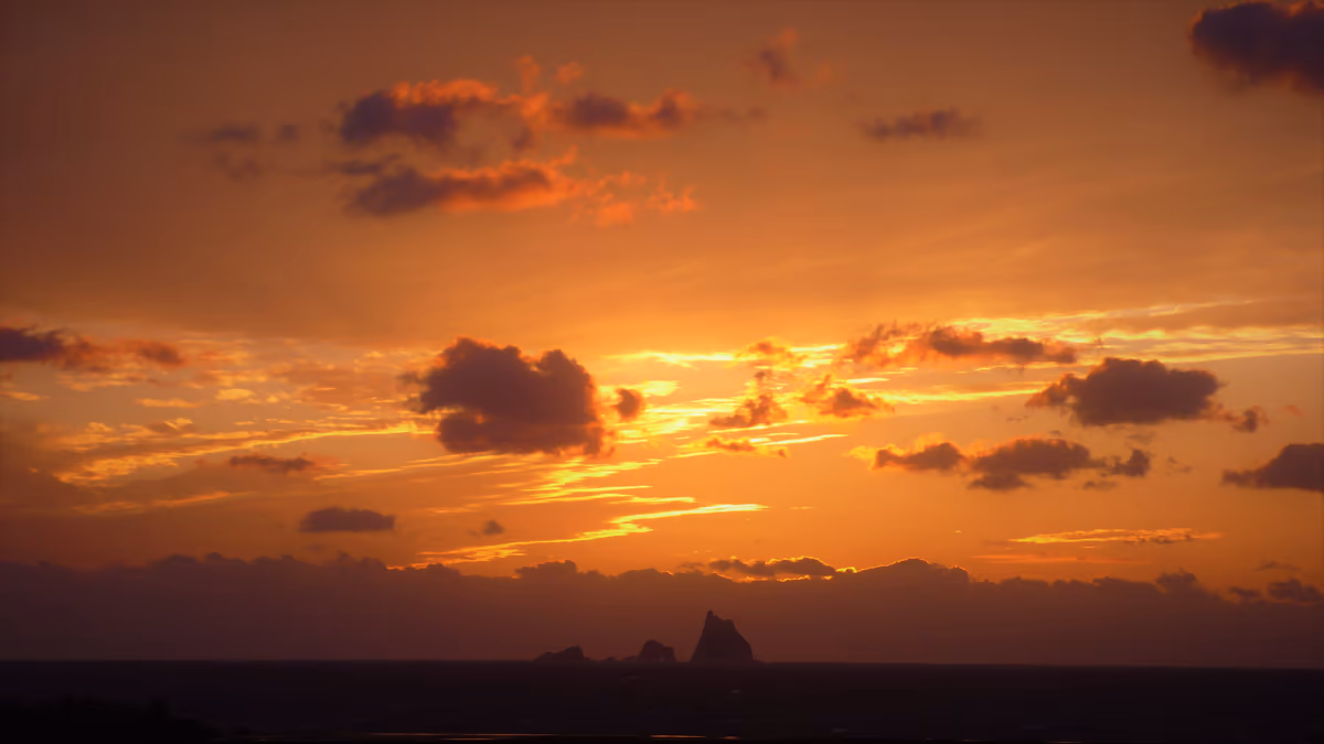投稿写真：三本岳と夕陽