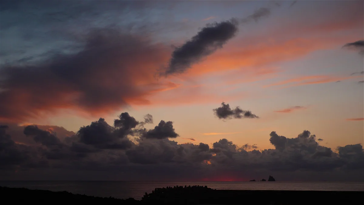 投稿写真：まだ暖かい霜月の夕陽
