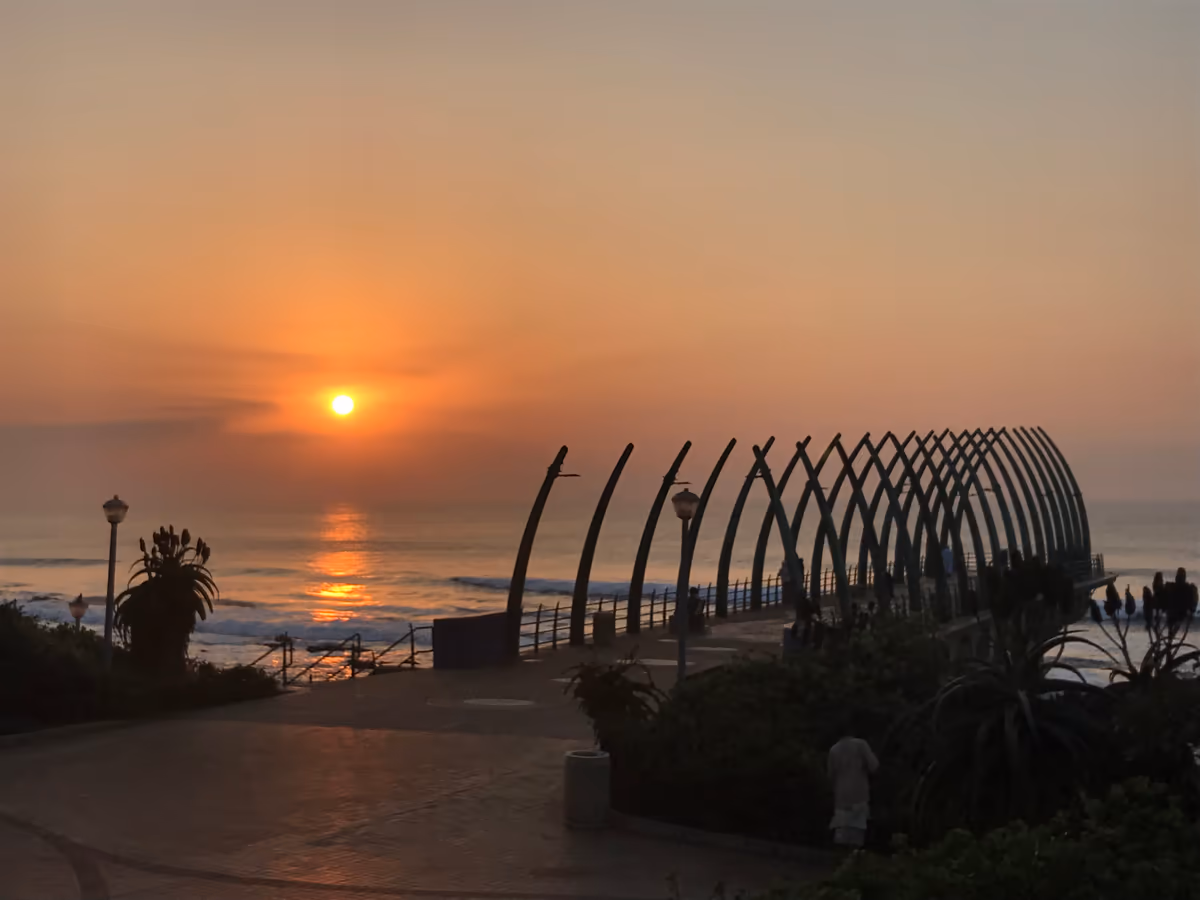 投稿写真：Umhlanga beach からの朝日
