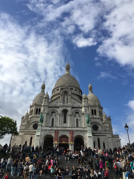 投稿：サクレクール寺院