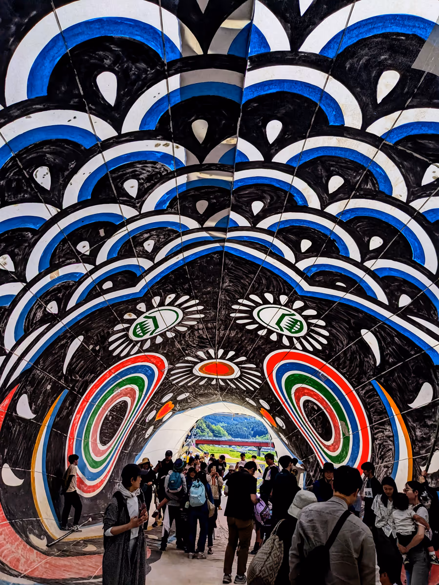 投稿写真：ジャンボこいのぼりのくぐり抜け