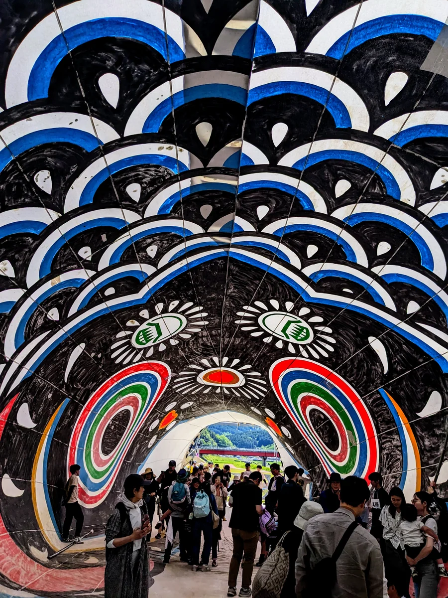 投稿写真：ジャンボこいのぼりのくぐり抜け