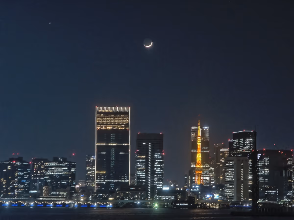 投稿写真：木星、地球照付三日月、東京タワー