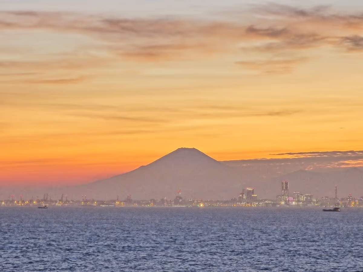 投稿写真：夕富士とみなとみらいの夜景
