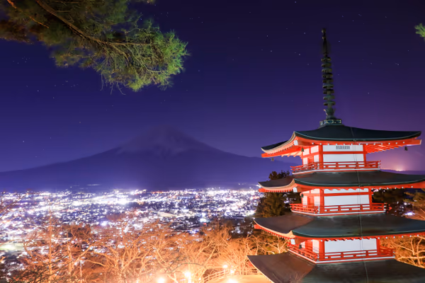 投稿：新倉山浅間神社