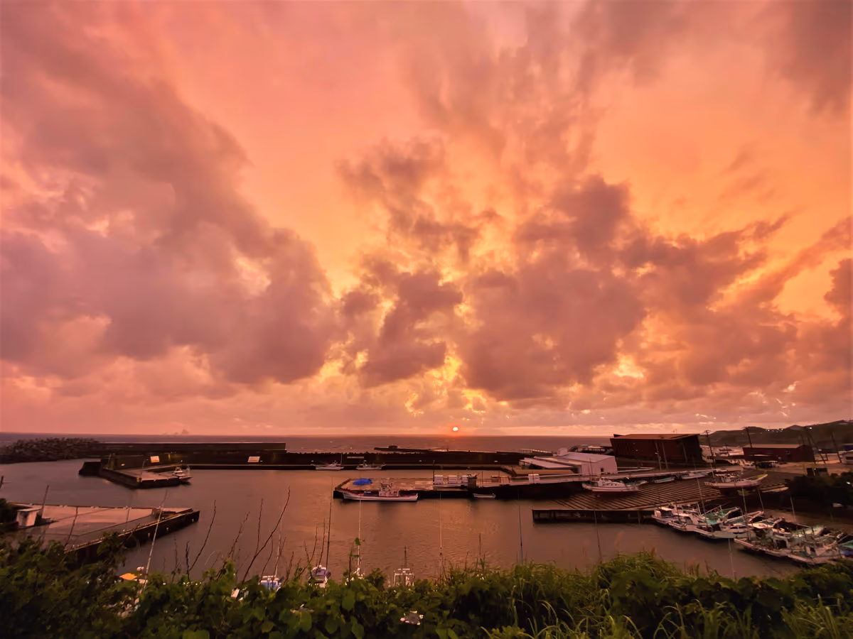 投稿写真：空が夕陽で染まる時間