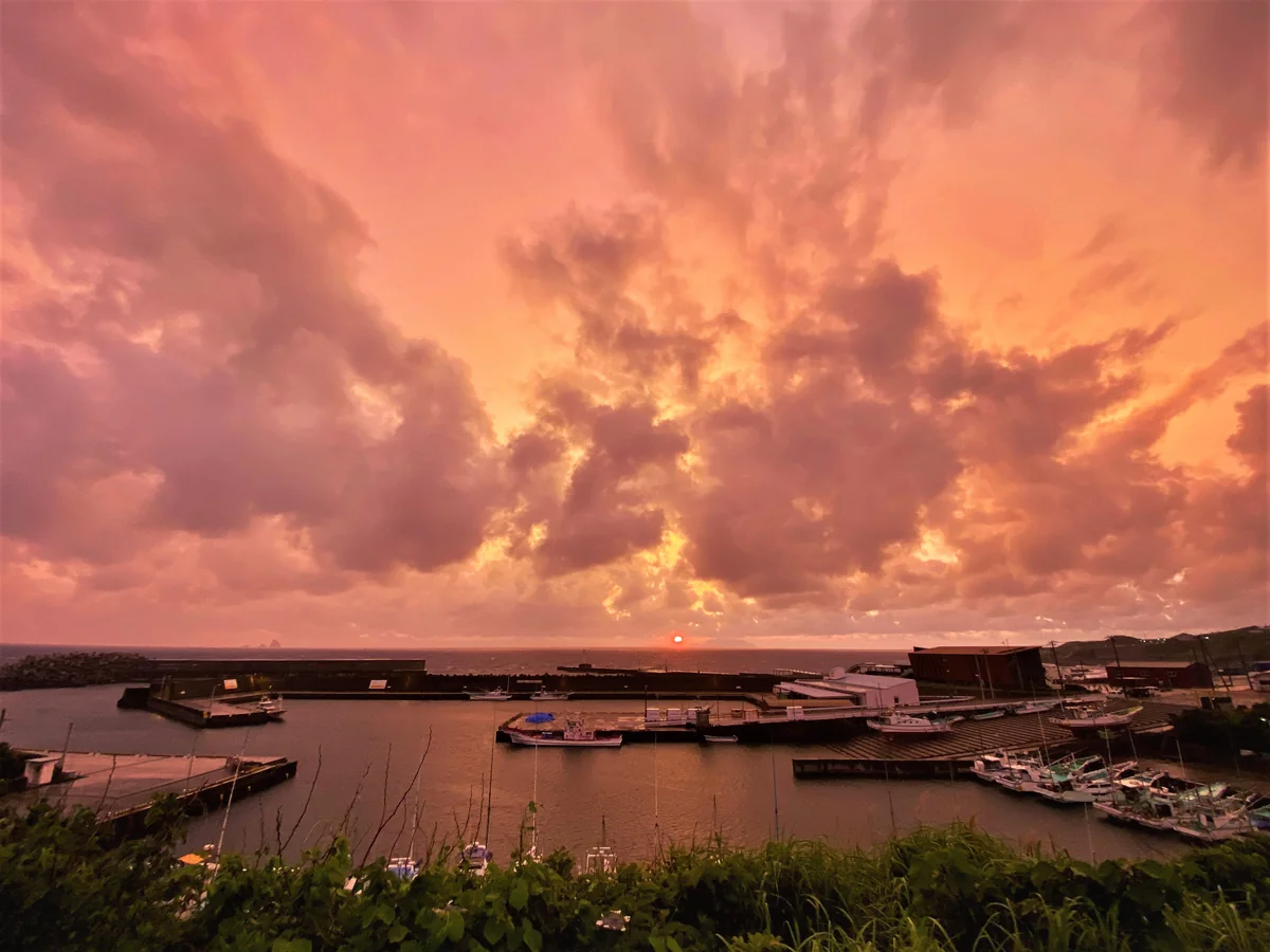 投稿写真：空が夕陽で染まる時間