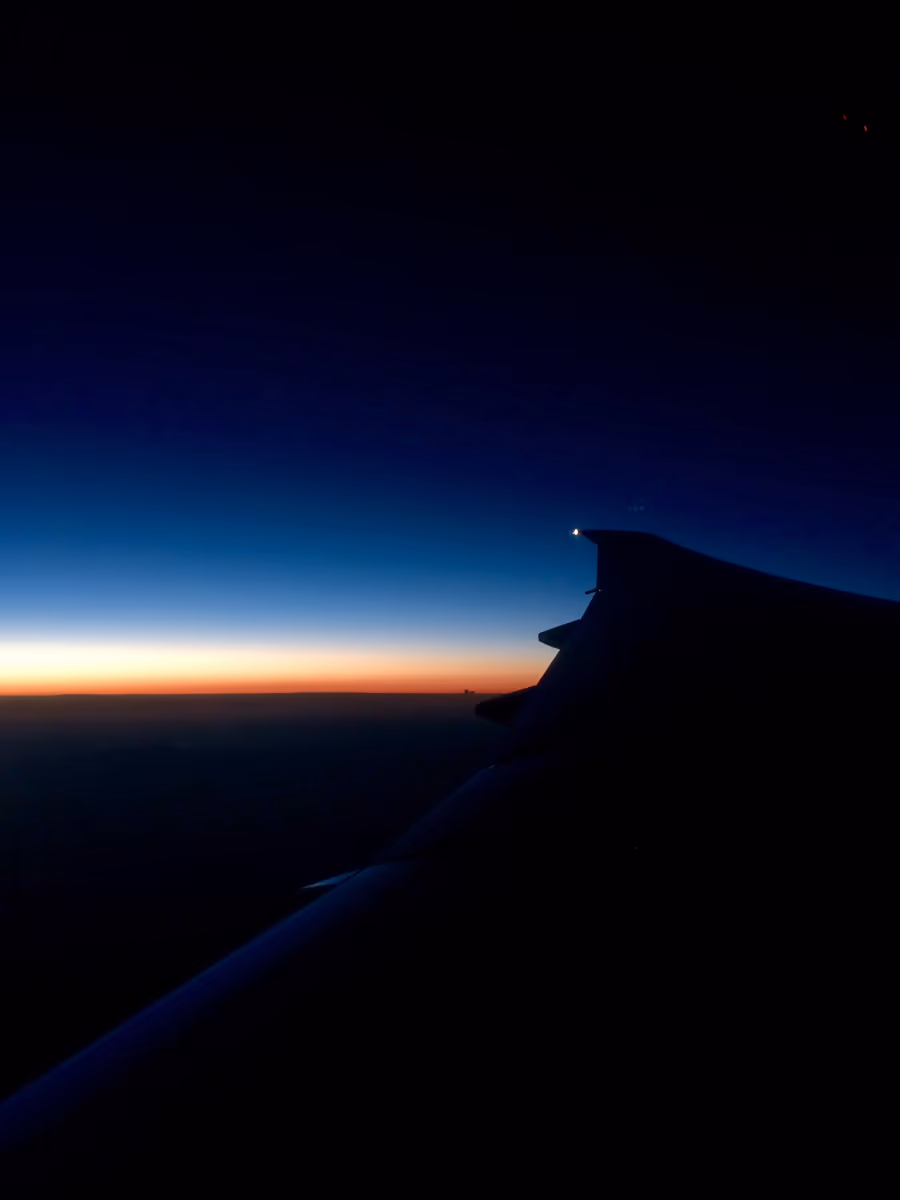 投稿写真：飛行機から見えた夕暮れの美しさ