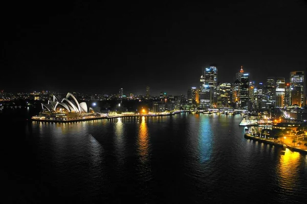 投稿：シドニーの夜