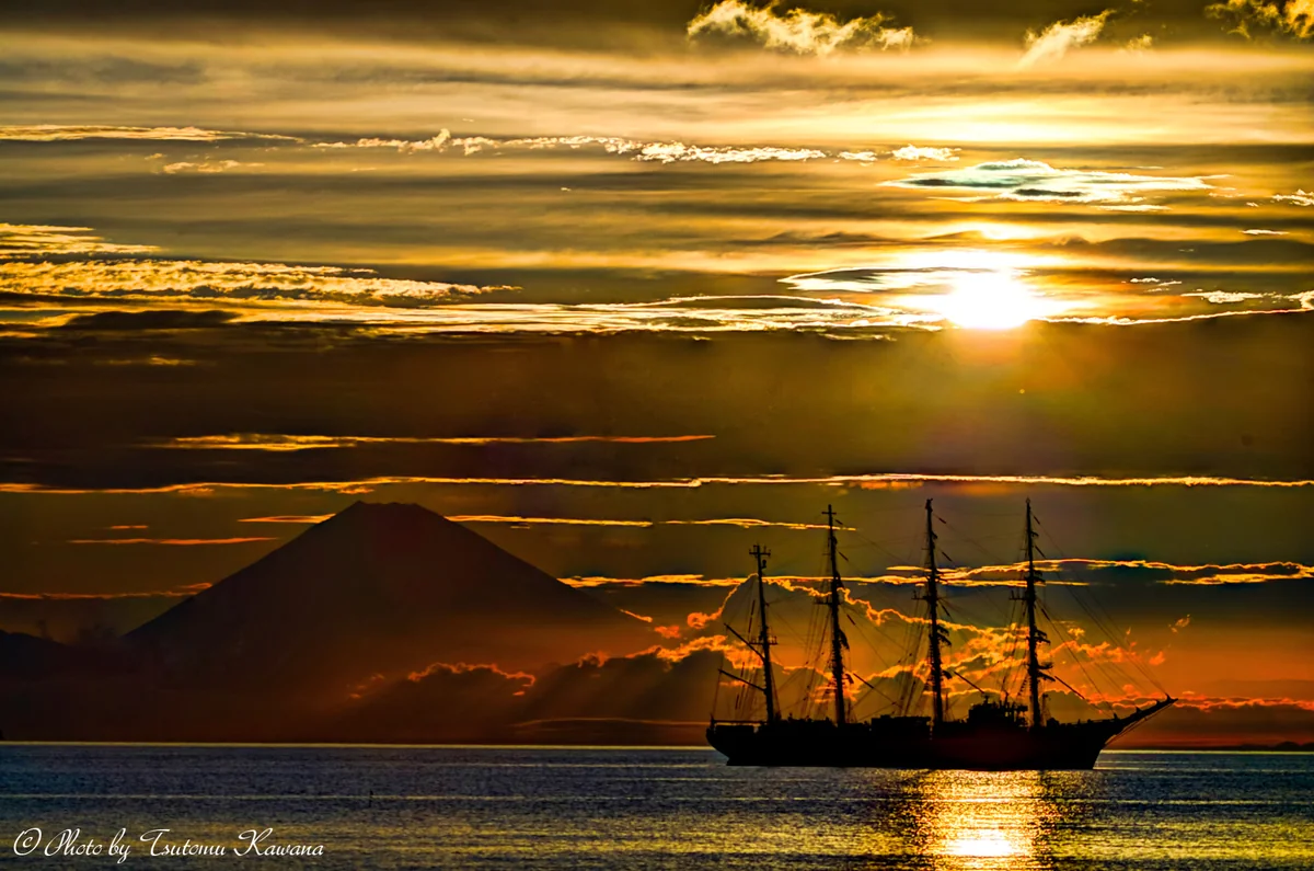 投稿写真：黄昏の静けさに航海者は輝けるなり。