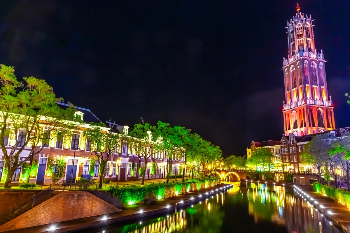 投稿写真：ドムトールン、運河のリフレクション