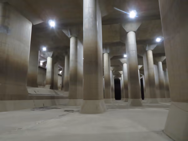 投稿：地下神殿／首都圏外郭放水路