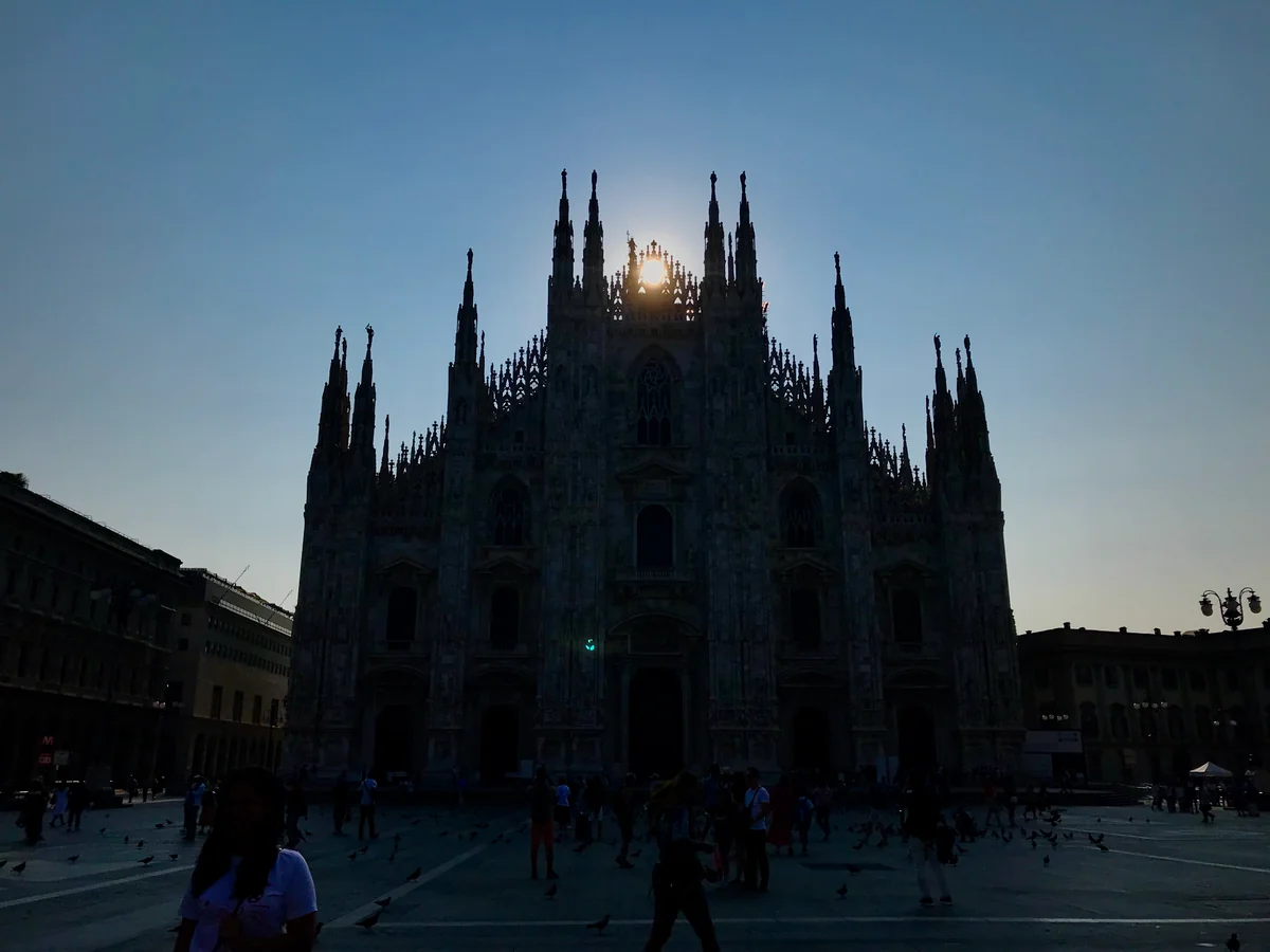 投稿写真：朝日とドゥオーモ