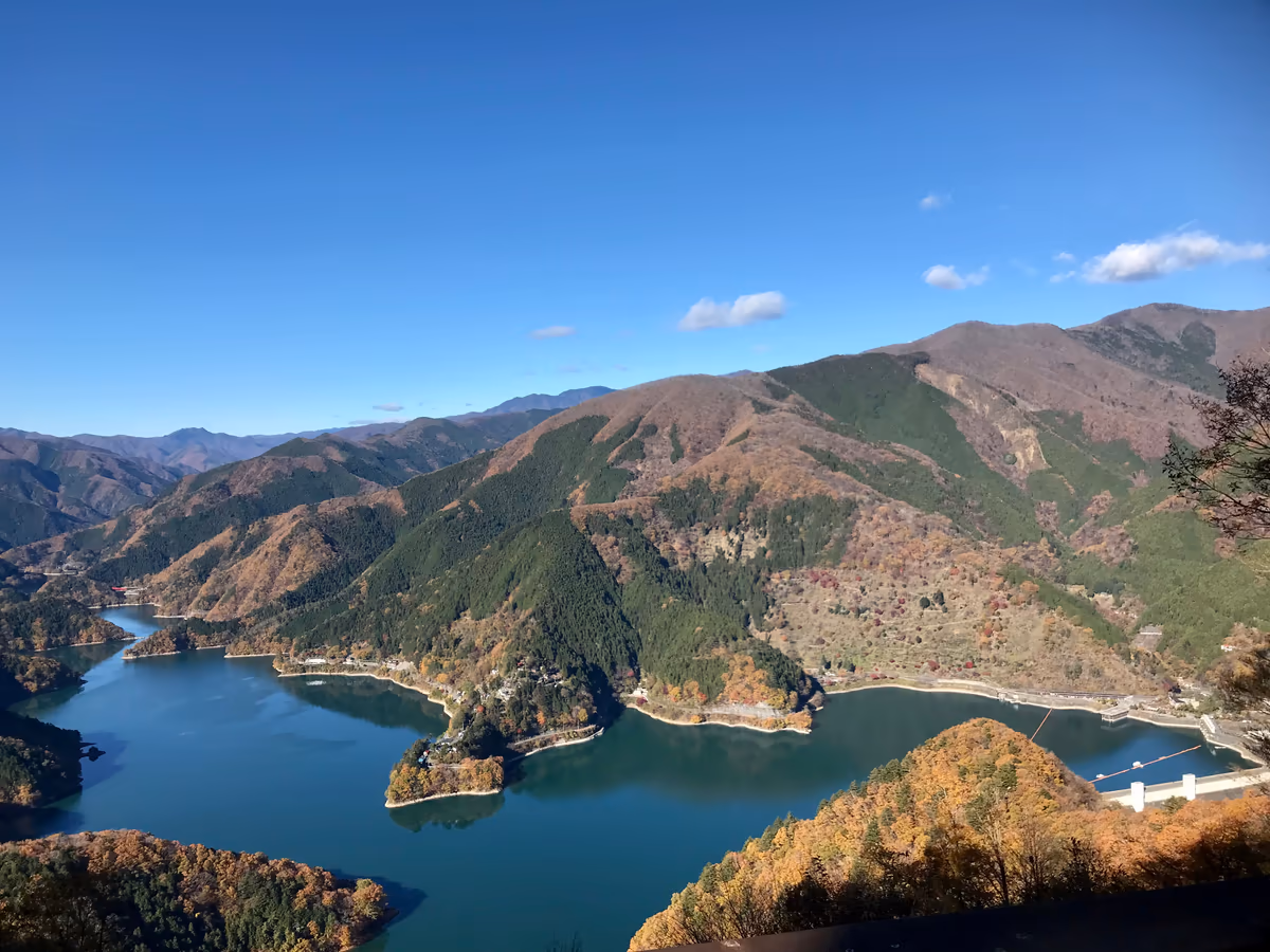投稿写真：サス沢から見た奥多摩湖