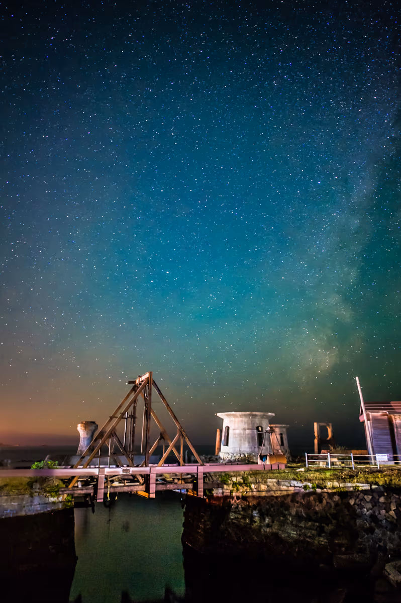 投稿写真：遺跡と星空